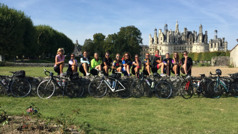 Visit the Château de Chambord with France à Vélo
